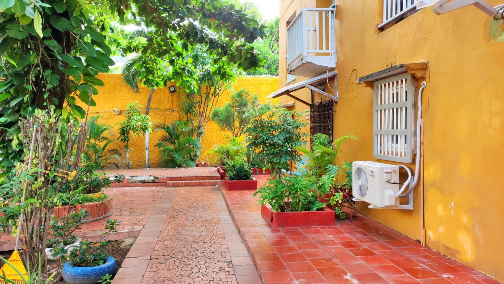 Apartamento Ana Ciudad Amurallada Cartagena Luaran gambar
